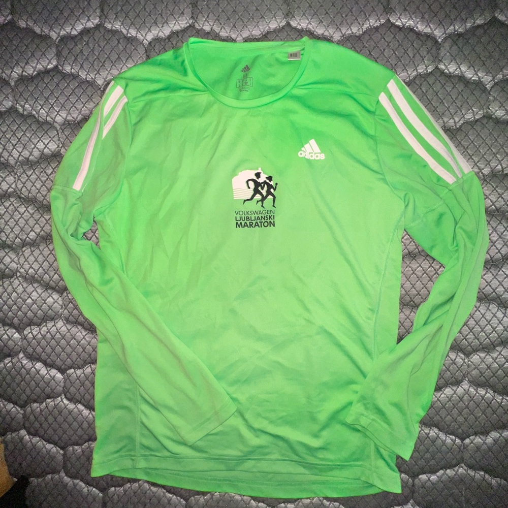 Great running shirt! Size USA M